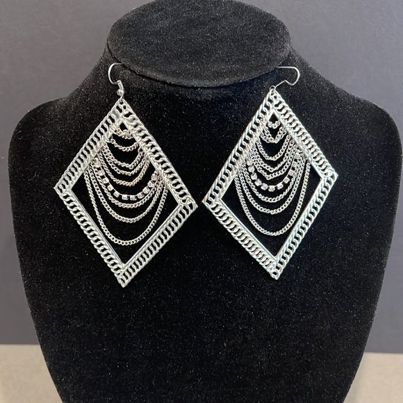 Diamond Shaped Chain Link Drop Earrings - Picture 5 of 5